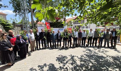 “Yeniden Hayat Bulan Kiraz Bahçeleri Projesi” Kapsamında Fidan Dağıtımı Yapıldı