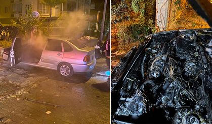 Park Halindeki Otomobilin Motoru Alev Aldı