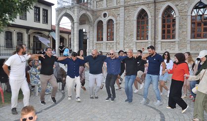 Tarihi Kilise Bahçesinde Halk Oyunları Workshopu Düzenlendi