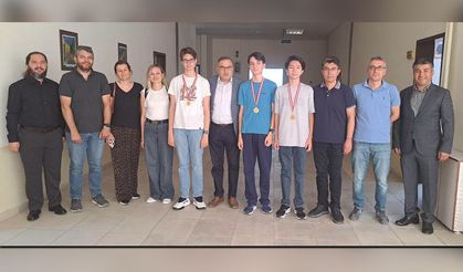 LGS Türkiye Birincileri Ödüllendirildi