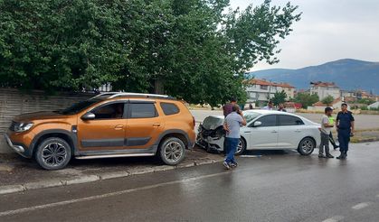 İstasyon Mahallesi’nde Kaza: 4 Yaralı