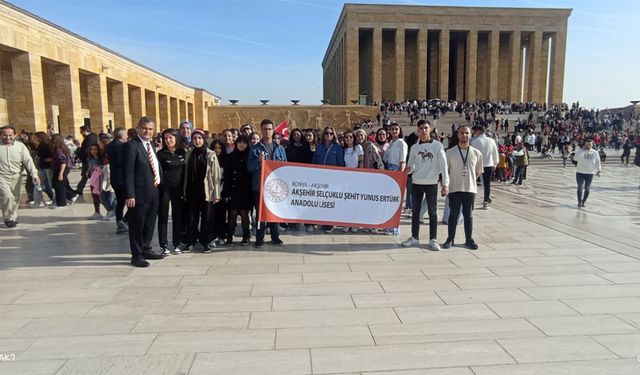 ŞEHİT YUNUS ERTÜRK ANADOLU LİSESİ’NDEN ATA’YA ZİYARET