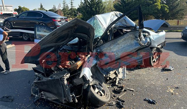 TREN GARI KAVŞAĞINDA TRAFİK KAZASI 2 ÖLÜ