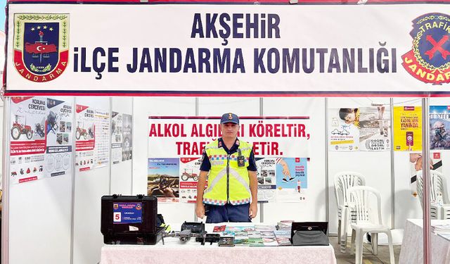 AKŞEHİR JANDARMA, TARIM FUARINI FIRSATA ÇEVİRDİ