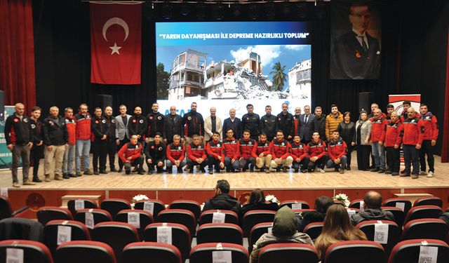 AKM’de “Yaren Dayanışması ile Depreme Hazırlıklı Toplum” Paneli Düzenlendi