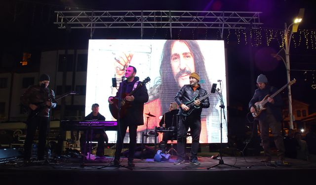 Meydan -A-çık’da Barış Manço Gecesi
