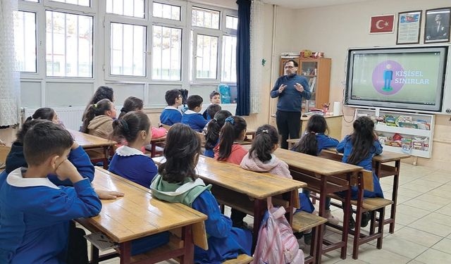 'Sınır Koyma' Seminerinde Binlerce Kişiye Ulaşıldı