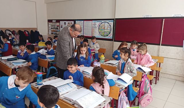 Müdür Topaloğlu’ndan Okul Ziyareti