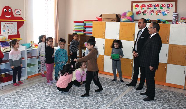 Kaymakam Pelvan'dan Okul Ziyaretleri