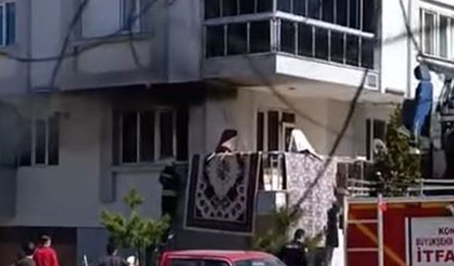 Yeni Mahalledeki Ev Yangınında Ev Tamamen Yandı