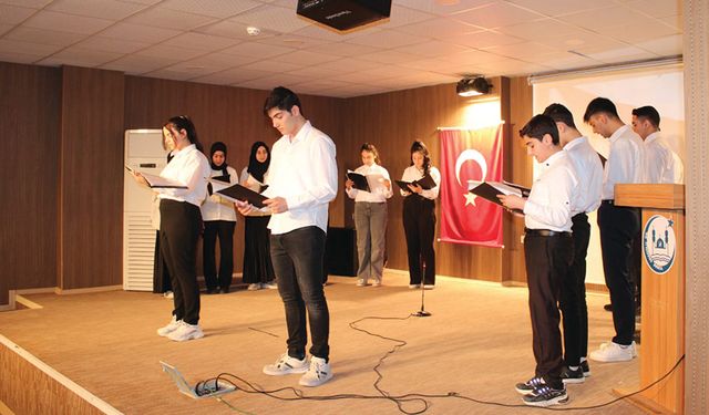 Yunak'ta İstiklal Marşı'nın 104. Yılı Kutlandı