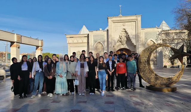 Yunak İHL Öğrencilerine Konya'da İftar