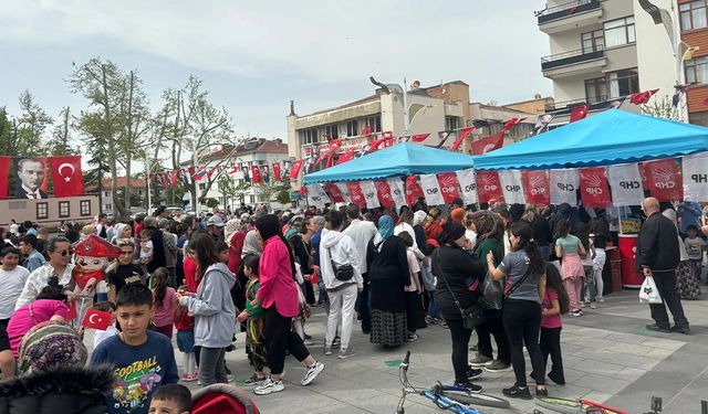 CHP Gençlik Kolları’ndan 23 Nisan’a Özel Bayram Etkinliği