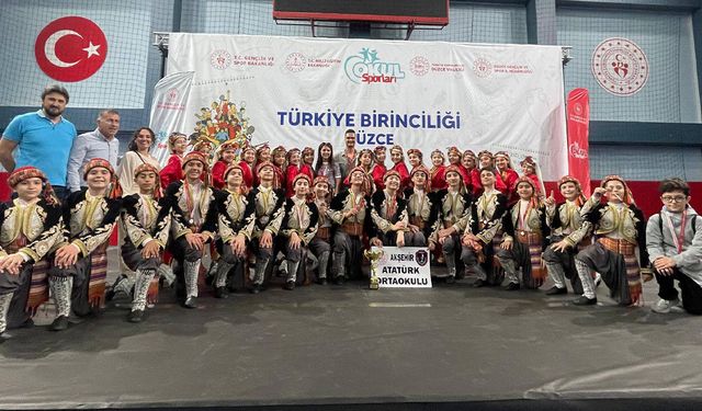 Vali Akın Şampiyon Okulumuzu Konya’ya Davet Etti