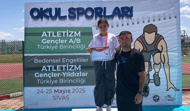 Bozoğlu, Atletizm Şampiyonası’nda Çifte Altın Kazandı