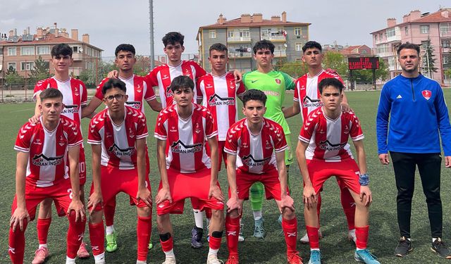 Akşehirspor Kırmızı Karıncalar U17 Takımı Yenilmezlik Serisini Sürdürüyor