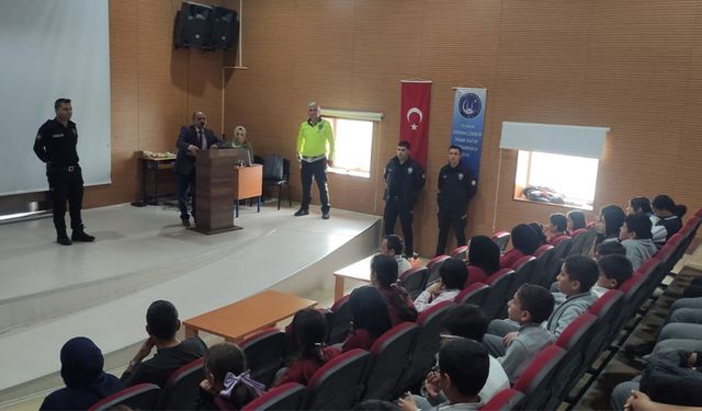 Yunak'ta Trafik Haftası Etkinlikleri