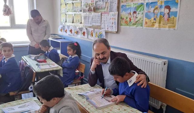 İşcan'dan Koçyazı Okullarına Ziyaret