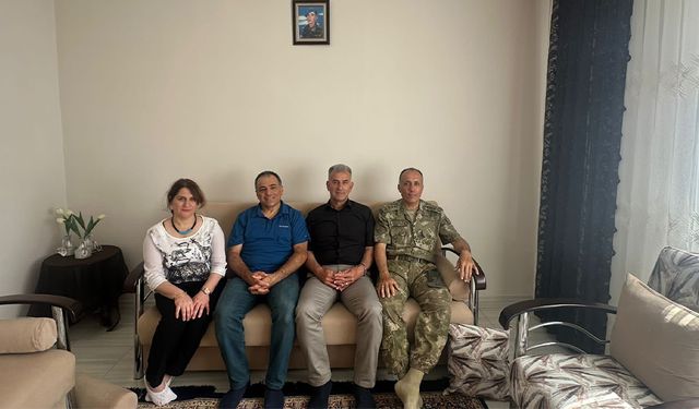 Garnizon Komutanından Şehit Ailesine Anlamlı Ziyaret