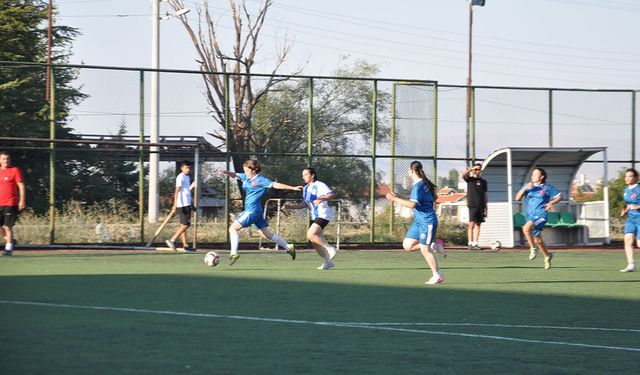Akşehir Gençlerbirliği Kadın Futbol Takımı Hazırlık Maçında Galip