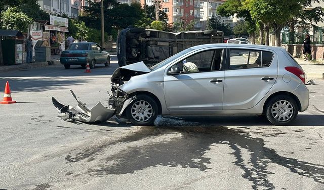 Koşu Yolunda Trafik Kazası: 2 Yaralı