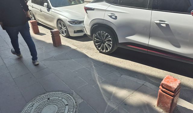 Engelli Rampalarına Park Yasağına Uymayan Sürücülere Ceza