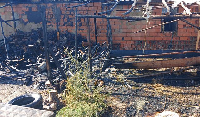 Gölçayır Mahallesi’nde Saman Yangını