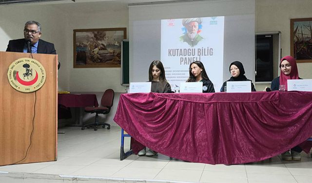 Akşehir’de Gençler Kutadgu Bilig’i Konuştu