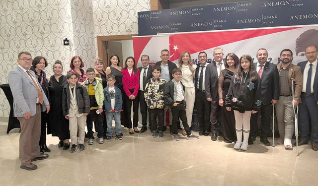 Eğitim-İş Akşehir Temsilciliği Cumhuriyet Balosunda Buluştu