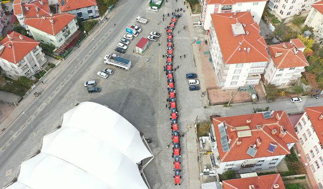 Ata’ya Saygı Zinciri 87 Metrelik Bayrakla Taçlandı