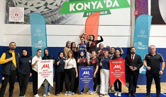 Anadolu Lisesi Bilek Güreşinde Yine Zirvede