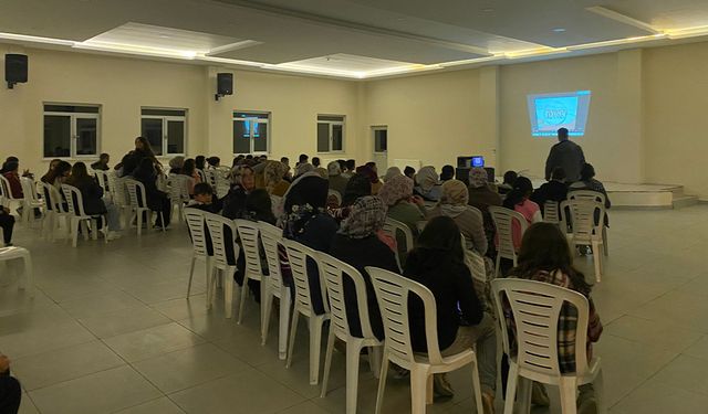 Çakıllar Vali Kemal Katıtaş Ortaokulunda “Dersimiz Atatürk” Filmi İzletildi