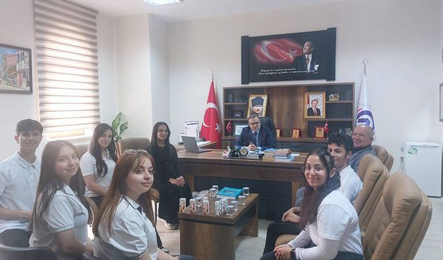 Öğrenciler Erasmus+ Stajını Başarıyla Tamamladı