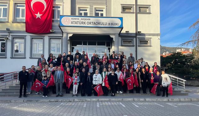 Eğitim-İş, 10 Kasım’ı Atatürk Ortaokulu’nda Andı