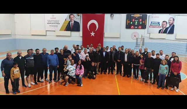 Şampiyonluk Kupası Şehit Selçuk Özer Anadolu Lisesi’nin