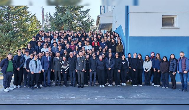 Albay Şen'den Öğrencilere Milli Savunma Üniversitesini Tanıttı