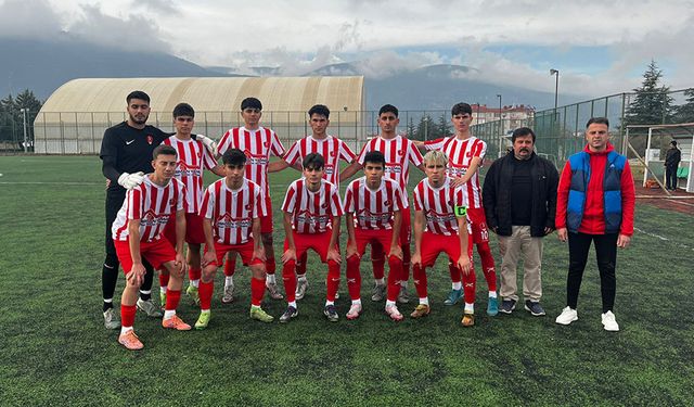 Kırmızı Karıncalar U-16 ve U-18 Takımları Haftayı Kayıpsız Geçti