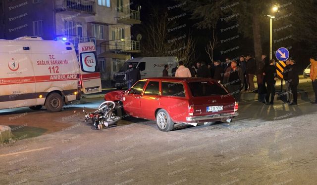 Motosiklet ile Otomobil Çarpıştı: 1 Ağır Yaralı