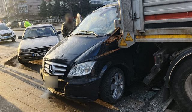 Sanayi Caddesi’nde Trafik Kazası