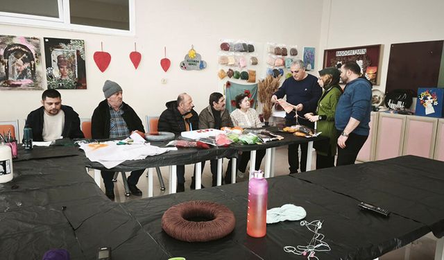 Toplum ve Ruh Sağlığı Merkezinde El Sanatlarıyla Terapi
