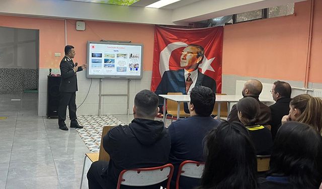 Garnizon Komutanı’ndan MSÜ Adaylarına Bilgilendirme Ziyareti