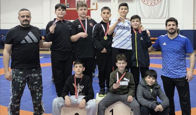 Akşehir’in Küçük Pehlivanlarından Büyük Başarı