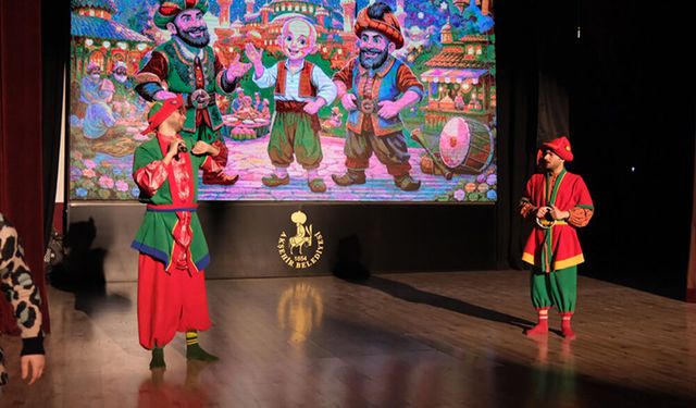 Ramazan Neşesi: Hacivat, Karagöz, Keloğlan Sahnedeydi