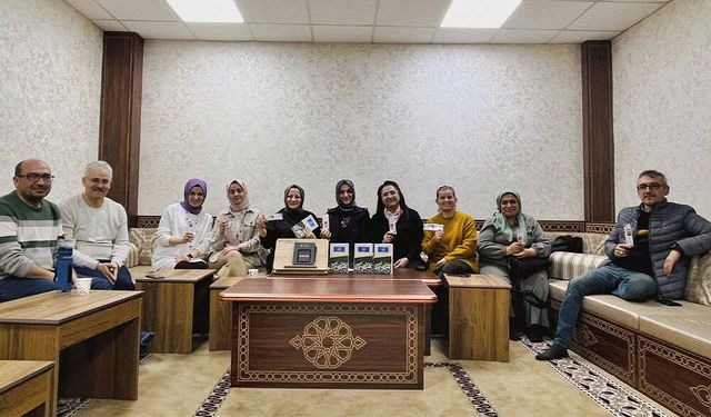 Akşehir’de “Oku-Yorum Öğretmenim” Projesine Yoğun Katılım