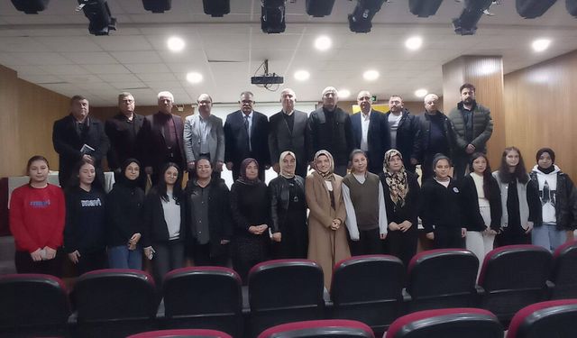 Akşehir’de “Şehrin Manevi Öncüleri” Konusu Ele Alındı