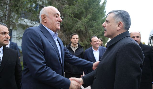 Bakan Çiftçi, Türkiye'nin Üreten Gücü Çumra Şeker Fabrikasi'ni Ziyaret Etti