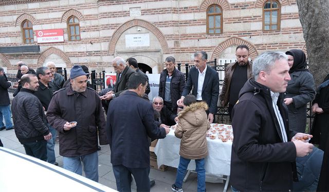 Alparslan Türkeş İçin Mevlid Okutulup Lokma Dağıtıldı