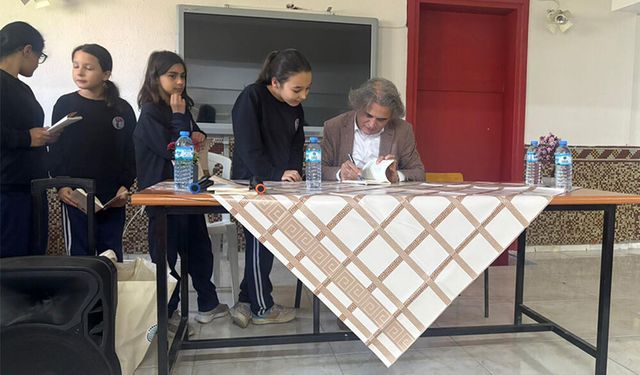 24 Ağustos Ortaokulu’nda Edebiyat Dolu Söyleşi