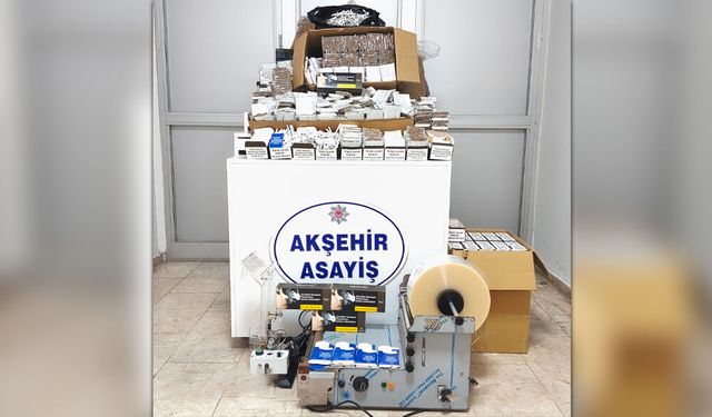 Binlerce Makaron ve Kaçak Tütünle Yakalandılar