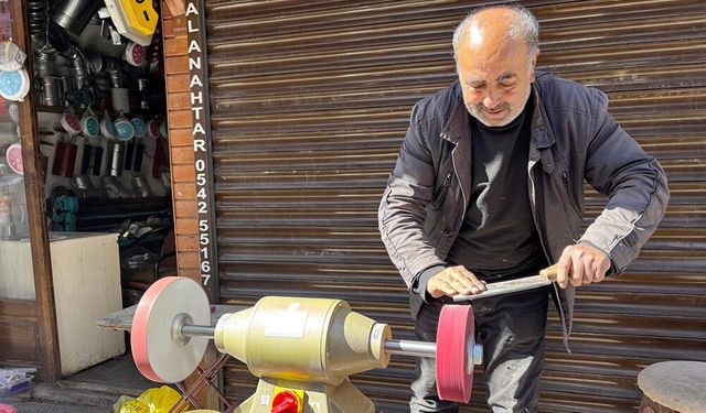 Kurban Bayramı Öncesi Bıçak Bileyicilerde Yoğun Mesai